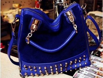 Bolsa em Rebites Azul Royal